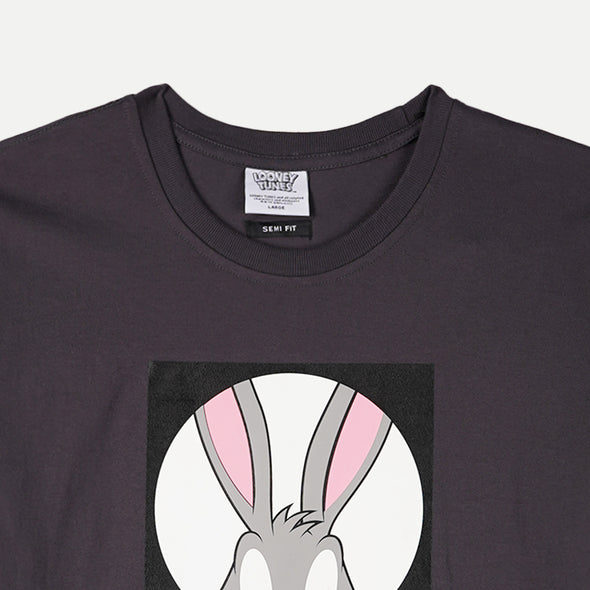 RRJ X Looney Tunes  Bugs Bunny Graphic Tees for Men Semi Body Fitting Shirt CVC Jersey Fabric Round Neck Trendy fashion Casual Top Dark Gray T-shirt for Men 137800-U (Dark Gray)